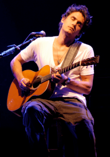 John_Mayer_live_in_2007_01