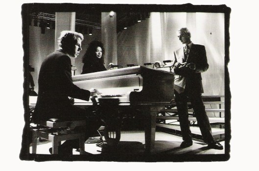 confessions-of-a-pop-group